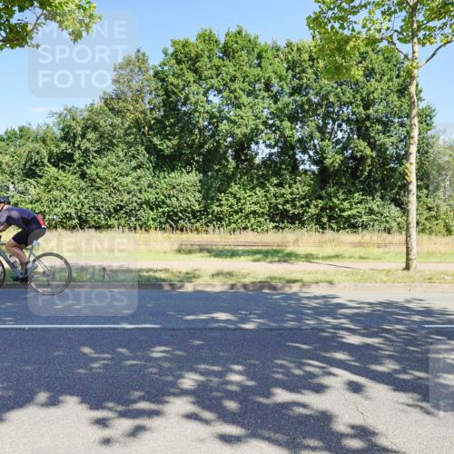 09.08.2026 - GEWOBA Citytriathlon Bremen Michael Burmester http://msf.ph/oto/9960308 09.08.2026 12:44:04 Radfahren 614, 660, 661, 891, 951, 974 meine-sportfotos.de