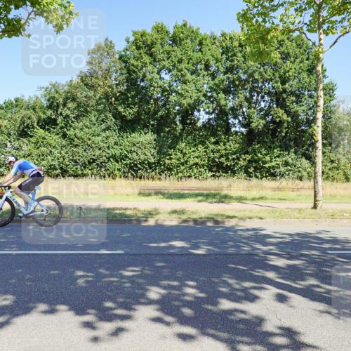 09.08.2026 - GEWOBA Citytriathlon Bremen Michael Burmester http://msf.ph/oto/9960419 09.08.2026 12:46:27 Radfahren 575, 835, 917, 958 meine-sportfotos.de