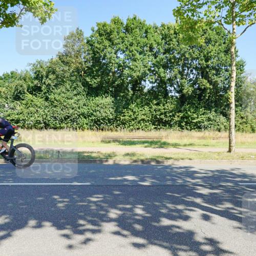 09.08.2026 - GEWOBA Citytriathlon Bremen Michael Burmester http://msf.ph/oto/9960421 09.08.2026 12:46:31 Radfahren 575, 835, 958 meine-sportfotos.de