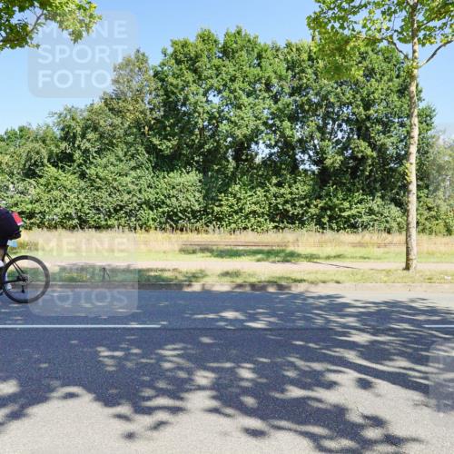 09.08.2026 - GEWOBA Citytriathlon Bremen Michael Burmester http://msf.ph/oto/9960423 09.08.2026 12:46:34 Radfahren 575, 650, 652, 835, 958 meine-sportfotos.de