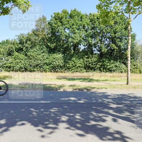 09.08.2026 - GEWOBA Citytriathlon Bremen Michael Burmester http://msf.ph/oto/9960437 09.08.2026 12:46:56 Radfahren 112, 580, 591, 616, 692 meine-sportfotos.de