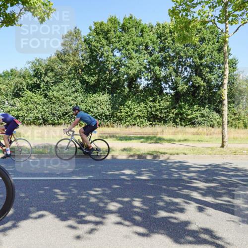 09.08.2026 - GEWOBA Citytriathlon Bremen Michael Burmester http://msf.ph/oto/9960445 09.08.2026 12:47:17 Radfahren 554, 646, 697, 721, 793, 825, 969 meine-sportfotos.de