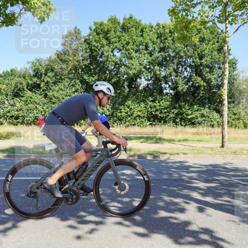 09.08.2026 - GEWOBA Citytriathlon Bremen Michael Burmester http://msf.ph/oto/9960447 09.08.2026 12:47:18 Radfahren 540, 554, 646, 721, 793, 825, 969 meine-sportfotos.de