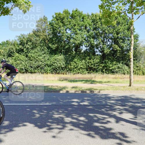 09.08.2026 - GEWOBA Citytriathlon Bremen Michael Burmester http://msf.ph/oto/9960476 09.08.2026 12:48:02 Radfahren 563, 618, 683, 688, 811, 883, 904, 1103, 1116 meine-sportfotos.de