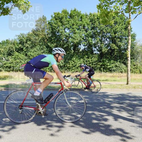 09.08.2026 - GEWOBA Citytriathlon Bremen Michael Burmester http://msf.ph/oto/9960478 09.08.2026 12:48:04 Radfahren 563, 683, 688, 811, 883, 955, 1103, 1116 meine-sportfotos.de