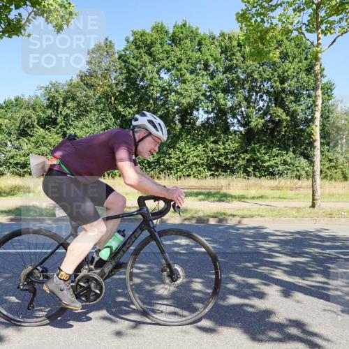 09.08.2026 - GEWOBA Citytriathlon Bremen Michael Burmester http://msf.ph/oto/9960505 09.08.2026 12:48:44 Radfahren 544, 561, 645, 685, 769, 795, 824, 882, 959 meine-sportfotos.de