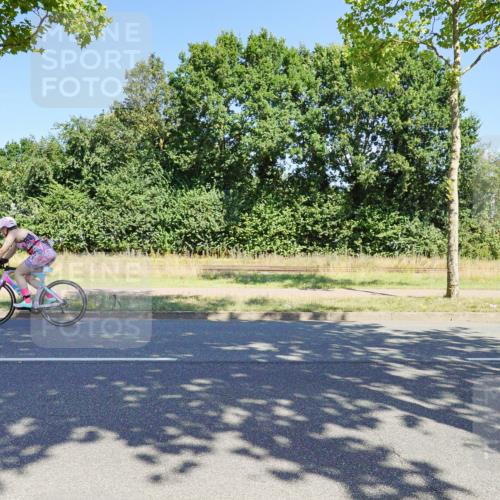 09.08.2026 - GEWOBA Citytriathlon Bremen Michael Burmester http://msf.ph/oto/9960515 09.08.2026 12:49:01 Radfahren 592, 641, 724, 905, 959, 1141, 1149 meine-sportfotos.de