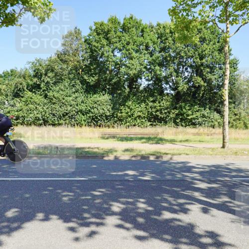 09.08.2026 - GEWOBA Citytriathlon Bremen Michael Burmester http://msf.ph/oto/9960526 09.08.2026 12:49:16 Radfahren 569, 647, 757, 765, 905, 999, 1160 meine-sportfotos.de