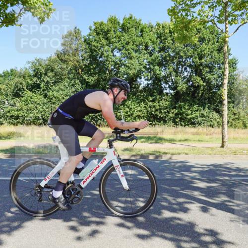 09.08.2026 - GEWOBA Citytriathlon Bremen Michael Burmester http://msf.ph/oto/9960527 09.08.2026 12:49:16 Radfahren 569, 647, 757, 765, 905, 999, 1160 meine-sportfotos.de