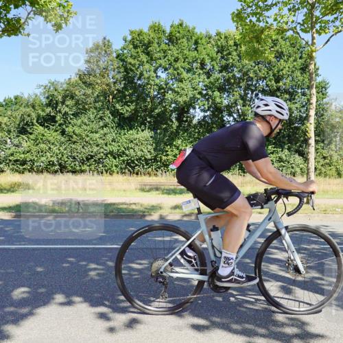 09.08.2026 - GEWOBA Citytriathlon Bremen Michael Burmester http://msf.ph/oto/9960553 09.08.2026 12:49:55 Radfahren 590, 773, 777, 784, 852, 874, 946, 967, 1008, 1150 meine-sportfotos.de
