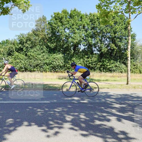 09.08.2026 - GEWOBA Citytriathlon Bremen Michael Burmester http://msf.ph/oto/9960570 09.08.2026 12:50:20 Radfahren 589, 875, 947, 964, 1145 meine-sportfotos.de