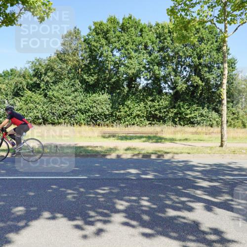 09.08.2026 - GEWOBA Citytriathlon Bremen Michael Burmester http://msf.ph/oto/9960596 09.08.2026 12:51:05 Radfahren 606, 624, 808, 879, 884, 987, 1133 meine-sportfotos.de