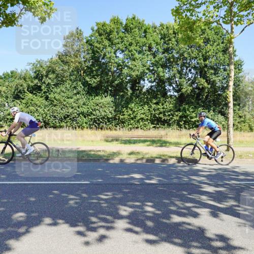 09.08.2026 - GEWOBA Citytriathlon Bremen Michael Burmester http://msf.ph/oto/9960597 09.08.2026 12:51:07 Radfahren 606, 624, 808, 884, 987, 1133 meine-sportfotos.de