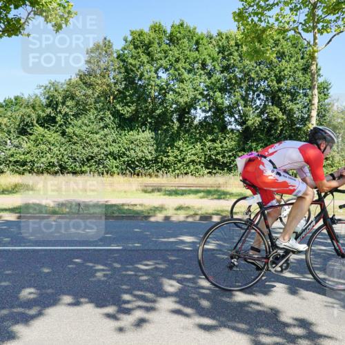 09.08.2026 - GEWOBA Citytriathlon Bremen Michael Burmester http://msf.ph/oto/9960624 09.08.2026 12:51:47 Radfahren 562, 595, 668, 787, 867, 877, 909, 914, 1013, 1143, 1155 meine-sportfotos.de