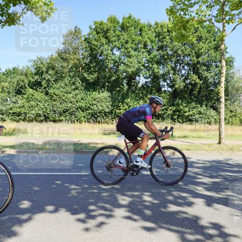 09.08.2026 - GEWOBA Citytriathlon Bremen Michael Burmester http://msf.ph/oto/9960651 09.08.2026 12:52:33 Radfahren 636, 716, 726, 778, 1009 meine-sportfotos.de