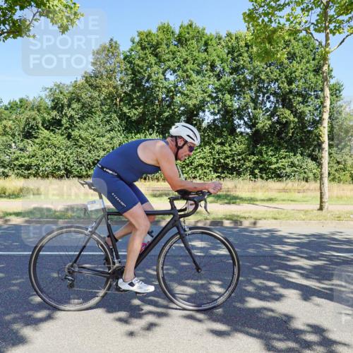 09.08.2026 - GEWOBA Citytriathlon Bremen Michael Burmester http://msf.ph/oto/9960667 09.08.2026 12:53:06 Radfahren 555, 600, 604, 748, 855, 920, 921, 1129 meine-sportfotos.de