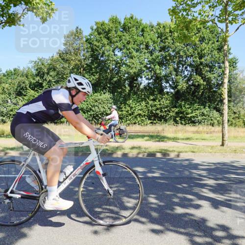 09.08.2026 - GEWOBA Citytriathlon Bremen Michael Burmester http://msf.ph/oto/9960709 09.08.2026 12:54:05 Radfahren 552, 566, 572, 678, 728, 758, 788, 790, 792, 804, 846, 939, 981, 1101, 1119, 1124, 1138 meine-sportfotos.de