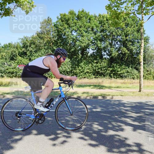 09.08.2026 - GEWOBA Citytriathlon Bremen Michael Burmester http://msf.ph/oto/9960733 09.08.2026 12:54:30 Radfahren 574, 577, 639, 781, 812, 816, 864, 1006, 1127, 1142 meine-sportfotos.de