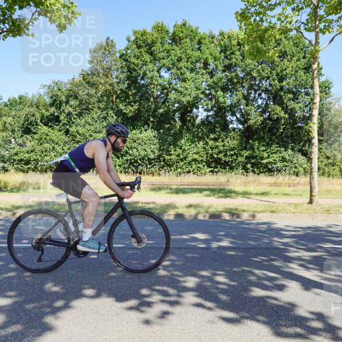 09.08.2026 - GEWOBA Citytriathlon Bremen Michael Burmester http://msf.ph/oto/9960801 09.08.2026 12:56:12 Radfahren 564, 664, 667, 673, 763, 780, 810, 819, 897, 912, 1005, 1126, 1156 meine-sportfotos.de