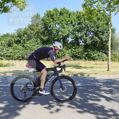 09.08.2026 - GEWOBA Citytriathlon Bremen Michael Burmester http://msf.ph/oto/9960829 09.08.2026 12:56:56 Radfahren 601, 620, 637, 740, 767, 840, 896, 1012 meine-sportfotos.de