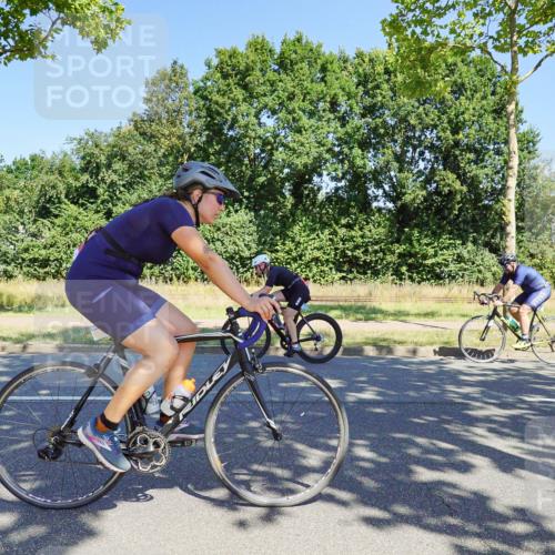 09.08.2026 - GEWOBA Citytriathlon Bremen Michael Burmester http://msf.ph/oto/9960841 09.08.2026 12:57:12 Radfahren 586, 637, 696, 766, 806, 838, 844, 886, 896, 972, 1109 meine-sportfotos.de