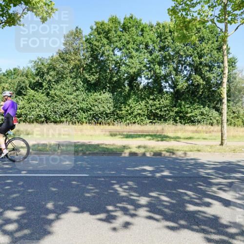 09.08.2026 - GEWOBA Citytriathlon Bremen Michael Burmester http://msf.ph/oto/9960914 09.08.2026 12:59:19 Radfahren 588, 656, 672, 693, 732, 805, 1115 meine-sportfotos.de