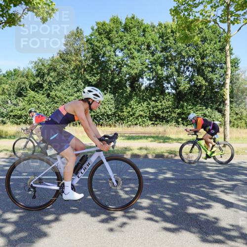 09.08.2026 - GEWOBA Citytriathlon Bremen Michael Burmester http://msf.ph/oto/9960933 09.08.2026 12:59:50 Radfahren 543, 712, 800, 817, 923, 942, 951, 956 meine-sportfotos.de