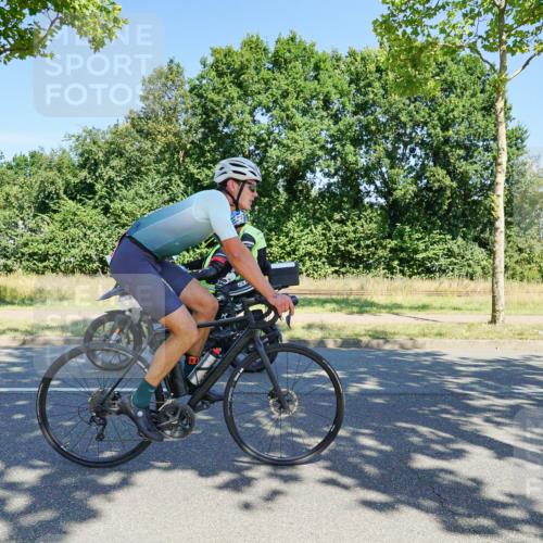 09.08.2026 - GEWOBA Citytriathlon Bremen Michael Burmester http://msf.ph/oto/9960939 09.08.2026 12:59:55 Radfahren 543, 771, 800, 849, 923, 942, 951, 956, 1159 meine-sportfotos.de