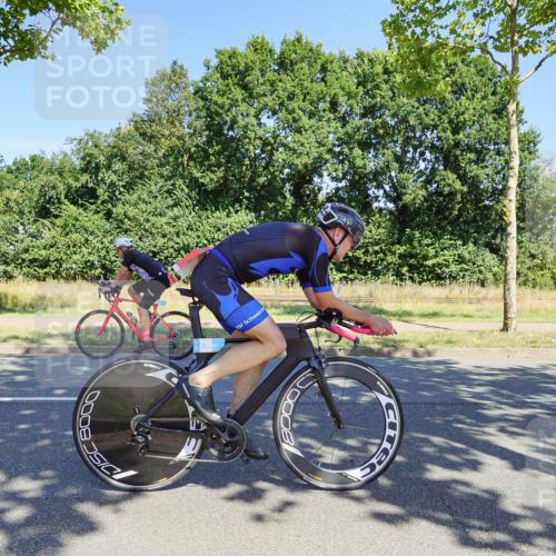 09.08.2026 - GEWOBA Citytriathlon Bremen Michael Burmester http://msf.ph/oto/9960981 09.08.2026 13:00:50 Radfahren 870, 933, 940, 989, 1004, 1104, 1107 meine-sportfotos.de