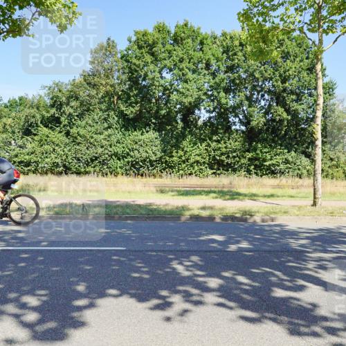 09.08.2026 - GEWOBA Citytriathlon Bremen Michael Burmester http://msf.ph/oto/9961076 09.08.2026 13:03:02 Radfahren 597, 681, 898, 1105 meine-sportfotos.de