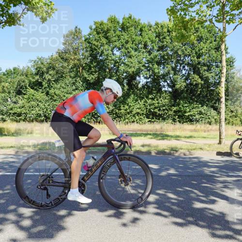 09.08.2026 - GEWOBA Citytriathlon Bremen Michael Burmester http://msf.ph/oto/9961099 09.08.2026 13:03:33 Radfahren 575, 591, 616, 703, 735, 768, 793, 835, 885, 945, 1106 meine-sportfotos.de