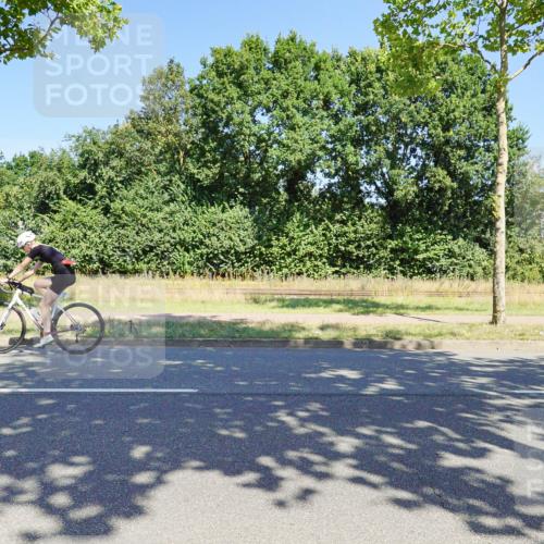09.08.2026 - GEWOBA Citytriathlon Bremen Michael Burmester http://msf.ph/oto/9961145 09.08.2026 13:04:54 Radfahren 738, 747, 773, 777, 856, 908, 917, 1160 meine-sportfotos.de