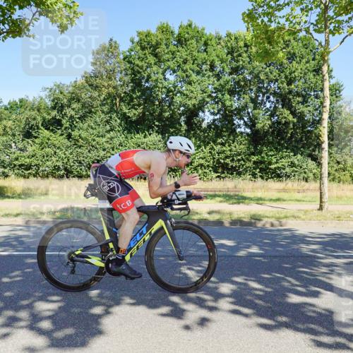 09.08.2026 - GEWOBA Citytriathlon Bremen Michael Burmester http://msf.ph/oto/9961153 09.08.2026 13:05:07 Radfahren 652, 747, 777, 818, 908, 917, 922, 1139 meine-sportfotos.de