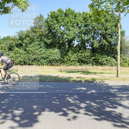 09.08.2026 - GEWOBA Citytriathlon Bremen Michael Burmester http://msf.ph/oto/9961169 09.08.2026 13:05:38 Radfahren 561, 593, 613, 642, 958 meine-sportfotos.de