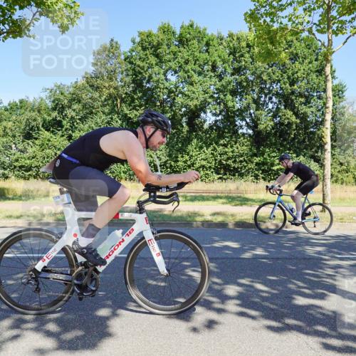 09.08.2026 - GEWOBA Citytriathlon Bremen Michael Burmester http://msf.ph/oto/9961191 09.08.2026 13:06:17 Radfahren 540, 547, 619, 645, 647, 677, 683, 765, 927 meine-sportfotos.de
