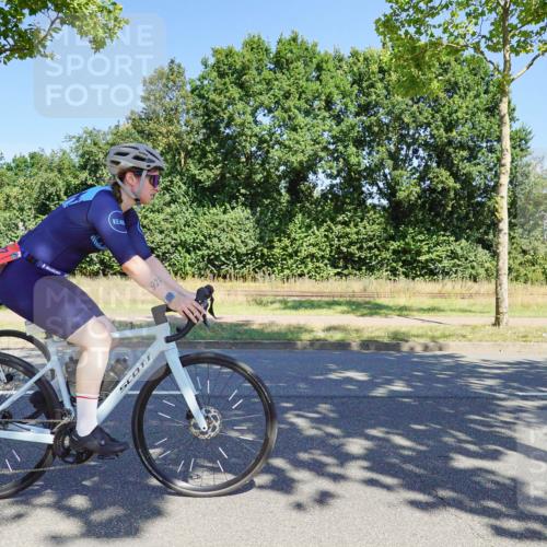 09.08.2026 - GEWOBA Citytriathlon Bremen Michael Burmester http://msf.ph/oto/9961199 09.08.2026 13:06:26 Radfahren 645, 647, 677, 683, 685, 765, 927 meine-sportfotos.de