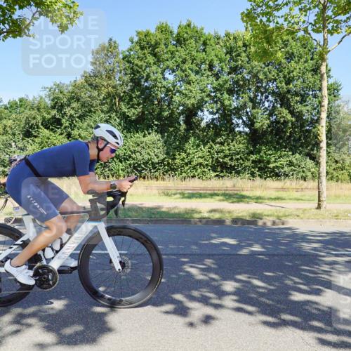09.08.2026 - GEWOBA Citytriathlon Bremen Michael Burmester http://msf.ph/oto/9961203 09.08.2026 13:06:39 Radfahren 544, 554, 624, 644, 685, 811, 824, 874, 882, 987 meine-sportfotos.de