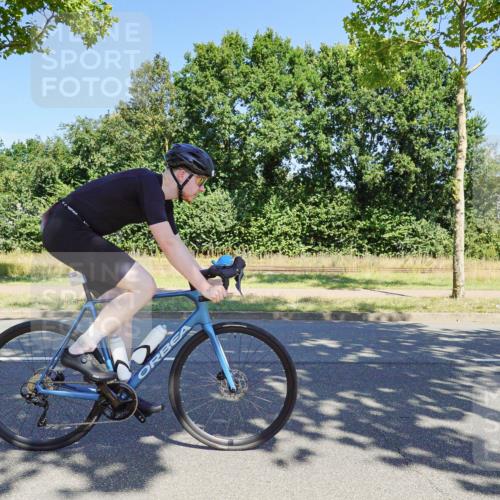 09.08.2026 - GEWOBA Citytriathlon Bremen Michael Burmester http://msf.ph/oto/9961221 09.08.2026 13:07:09 Radfahren 592, 680, 784, 1008, 1155 meine-sportfotos.de
