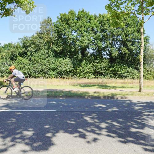 09.08.2026 - GEWOBA Citytriathlon Bremen Michael Burmester http://msf.ph/oto/9961251 09.08.2026 13:08:23 Radfahren 710, 730, 879, 899, 979, 1137 meine-sportfotos.de