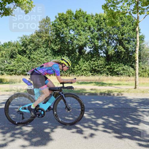 09.08.2026 - GEWOBA Citytriathlon Bremen Michael Burmester http://msf.ph/oto/9961256 09.08.2026 13:08:33 Radfahren 730, 756, 820, 879, 904, 1016, 1137 meine-sportfotos.de