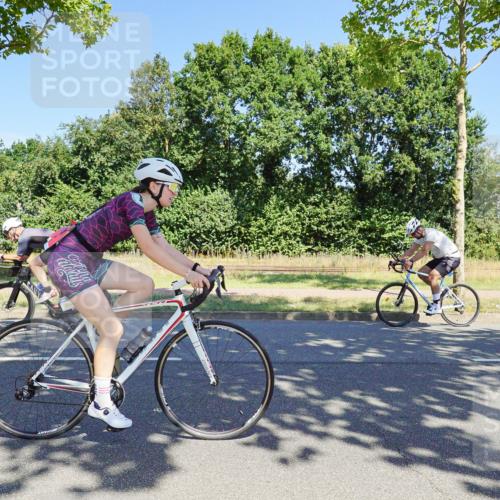 09.08.2026 - GEWOBA Citytriathlon Bremen Michael Burmester http://msf.ph/oto/9961257 09.08.2026 13:08:34 Radfahren 730, 756, 820, 879, 904, 1016, 1137 meine-sportfotos.de
