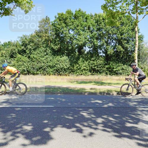 09.08.2026 - GEWOBA Citytriathlon Bremen Michael Burmester http://msf.ph/oto/9961265 09.08.2026 13:08:50 Radfahren 594, 605, 641, 686, 756, 852 meine-sportfotos.de