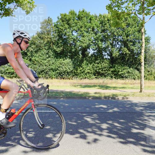 09.08.2026 - GEWOBA Citytriathlon Bremen Michael Burmester http://msf.ph/oto/9961266 09.08.2026 13:08:50 Radfahren 594, 605, 641, 686, 756, 852 meine-sportfotos.de