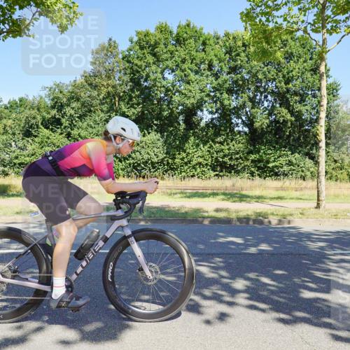 09.08.2026 - GEWOBA Citytriathlon Bremen Michael Burmester http://msf.ph/oto/9961297 09.08.2026 13:09:49 Radfahren 739, 822, 877, 880, 914, 947, 963, 1009, 1013, 1129, 1141 meine-sportfotos.de