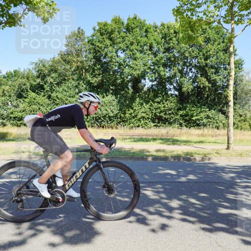 09.08.2026 - GEWOBA Citytriathlon Bremen Michael Burmester http://msf.ph/oto/9961339 09.08.2026 13:10:59 Radfahren 598, 600, 615, 749, 750, 794, 884, 964, 993 meine-sportfotos.de