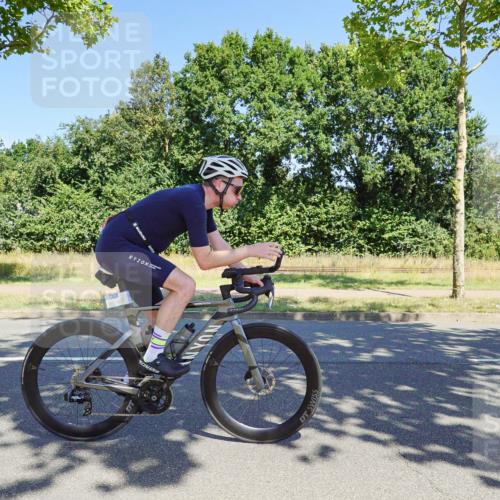 09.08.2026 - GEWOBA Citytriathlon Bremen Michael Burmester http://msf.ph/oto/9961346 09.08.2026 13:11:05 Radfahren 555, 596, 600, 615, 679, 749, 750, 794, 884, 964, 993 meine-sportfotos.de