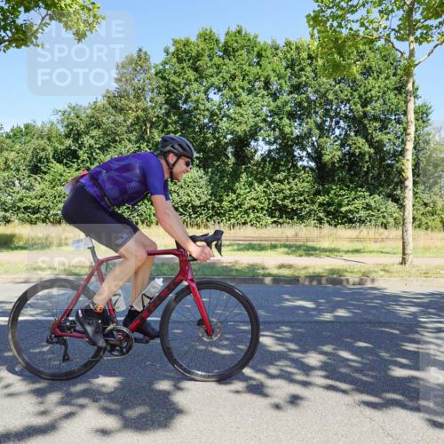 09.08.2026 - GEWOBA Citytriathlon Bremen Michael Burmester http://msf.ph/oto/9961387 09.08.2026 13:12:09 Radfahren 781, 783, 812, 848 meine-sportfotos.de