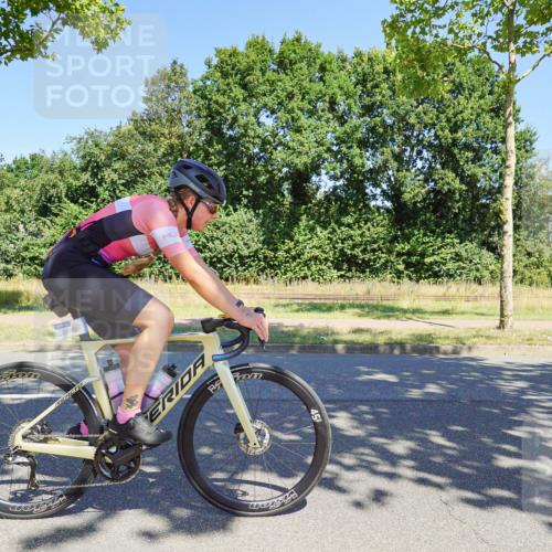 09.08.2026 - GEWOBA Citytriathlon Bremen Michael Burmester http://msf.ph/oto/9961437 09.08.2026 13:13:55 Radfahren 763, 840, 897, 938, 970, 1012, 1156 meine-sportfotos.de