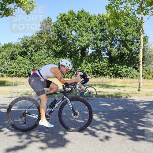 09.08.2026 - GEWOBA Citytriathlon Bremen Michael Burmester http://msf.ph/oto/9961445 09.08.2026 13:14:14 Radfahren 902, 912, 972, 1012, 1146, 1147 meine-sportfotos.de