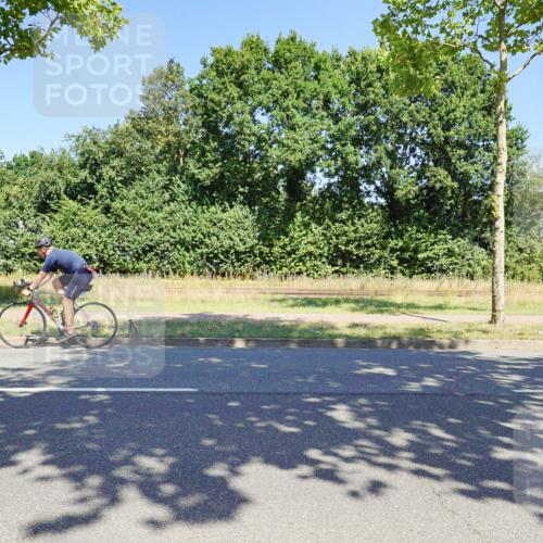 09.08.2026 - GEWOBA Citytriathlon Bremen Michael Burmester http://msf.ph/oto/9961478 09.08.2026 13:15:33 Radfahren 673, 727, 834, 844, 888, 918, 1113 meine-sportfotos.de